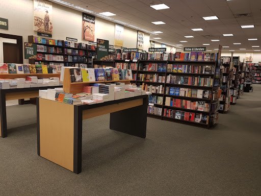 Book Store «Barnes & Noble», reviews and photos, 5755 N Bayshore Dr, Glendale, WI 53217, USA
