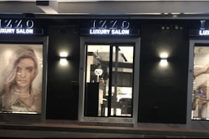 Izzo Luxury Salon - Salone Total Nashi - parrucchiere Napoli image