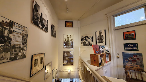 Book Store «City Lights Booksellers & Publishers», reviews and photos, 261 Columbus Ave, San Francisco, CA 94133, USA