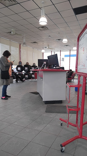 Tire Shop «Discount Tire Store - Indianapolis, IN», reviews and photos, 8302 N Michigan Rd, Indianapolis, IN 46268, USA