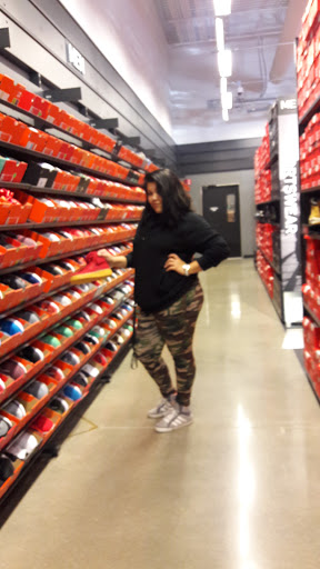 Department Store «Nordstrom Rack Kildeer Village Square», reviews and photos, 20393 N Rand Rd Suite 104, Kildeer, IL 60074, USA