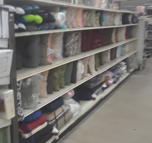 Discount Store «Bargain Hunt», reviews and photos, 250 John W Morrow Jr Pkwy #100, Gainesville, GA 30501, USA