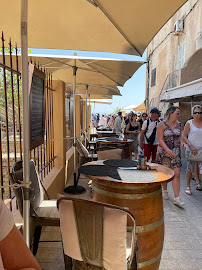 Atmosphère du Restaurant Café Des Vestiges à Bonifacio - n°13