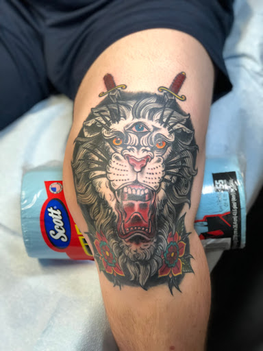 Tattoo Shop «Castle Rock Tattoo and Laser Removal Co.», reviews and photos, 518 Wilcox St, Castle Rock, CO 80104, USA