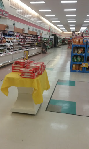 Grocery Store «Winn-Dixie», reviews and photos, 1122 N Main St, Bushnell, FL 33513, USA