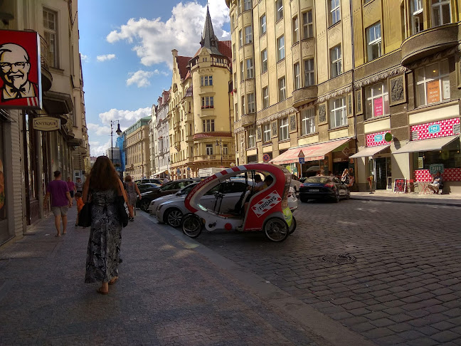 BOTTEGA VENETA Praha Pařížská - Prodejna
