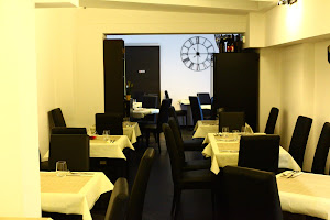 Omnia Ristorante Lounge Room