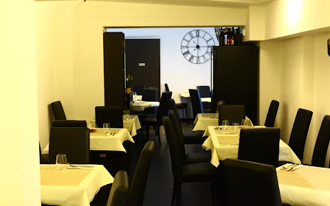 Omnia Ristorante Lounge Room image