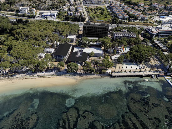 Ömer Holiday Resort Plajı