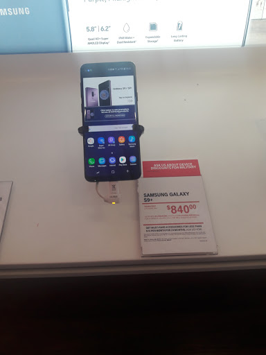 Cell Phone Store «T-Mobile», reviews and photos, 15 Spring Valley Market Pl, Spring Valley, NY 10977, USA
