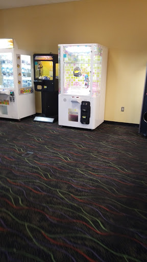 Movie Theater «Regal Cinemas New Albany 16», reviews and photos, 300 Professional Ct, New Albany, IN 47150, USA