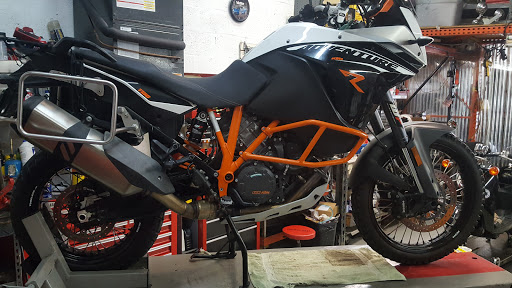 Motorcycle Repair Shop «Fache Motorcycles & Scooters sales-repairs shop», reviews and photos, 2051 NW 27th Ave, Miami, FL 33142, USA