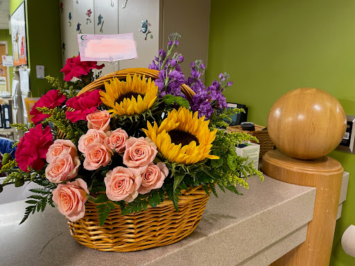 Florist «Colonial Florist», reviews and photos, 1843 S Main St, Akron, OH 44301, USA