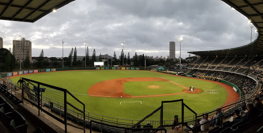 Places to practice athletics in Honolulu