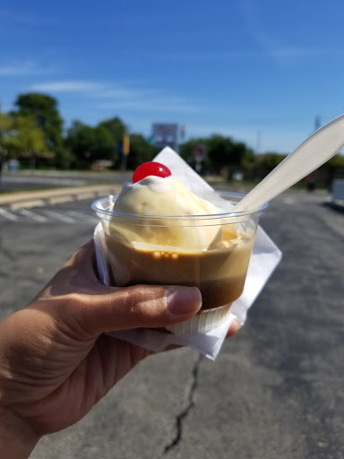 Dessert Shop «Comet Frozen Custard & Coffee», reviews and photos, 3001 Kirchoff Rd, Rolling Meadows, IL 60008, USA