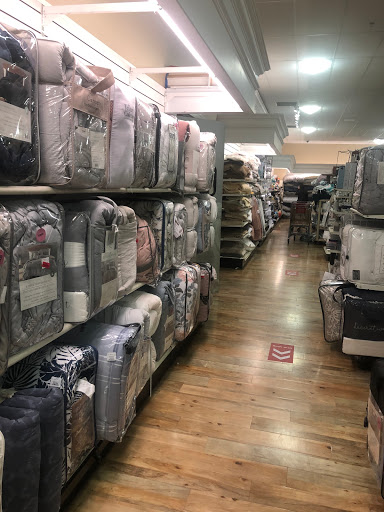 Department Store «T.J. Maxx and HomeGoods», reviews and photos, 1251 Industrial Rd, San Carlos, CA 94070, USA