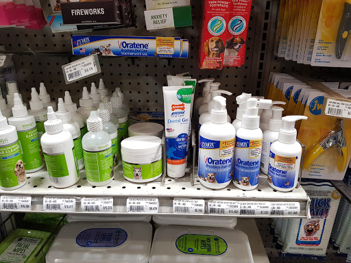 Pet Supply Store «Central Garden & Pet Co», reviews and photos, 13227 Orden Dr, Santa Fe Springs, CA 90670, USA