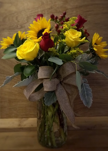 Florist «Ridley Park Florist», reviews and photos, 17 E Hinckley Ave #19, Ridley Park, PA 19078, USA