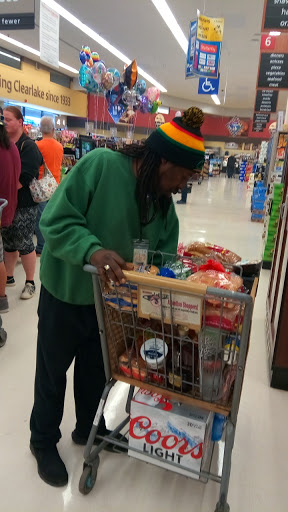 Grocery Store «Safeway», reviews and photos, 14922 Olympic Dr, Clearlake, CA 95422, USA