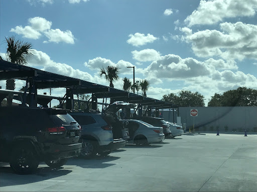 Caliber Car Wash en Indian Harbour Beach