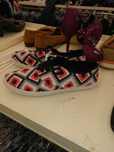 Thrift Store «Goodwill Industries of the Chesapeake, Inc.», reviews and photos, 8124 Ritchie Hwy, Pasadena, MD 21122, USA