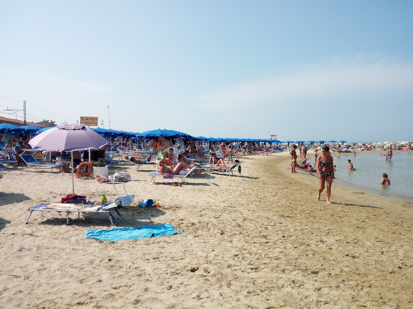 Fotografie cu Fano beach zonă de stațiune de pe plajă