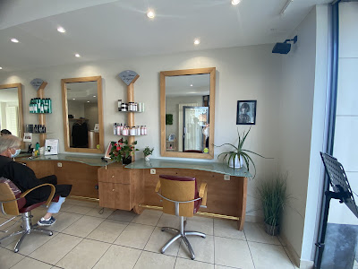Aux Mains D'argent Coiffeur Mixte à Saint-Saulve