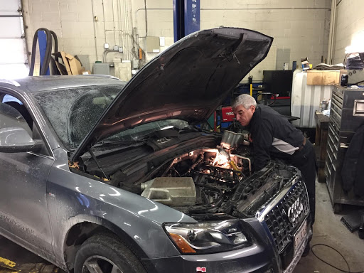 Auto Repair Shop «Hi-Tech Automotive of Wheeling / Car & Truck Repair», reviews and photos, 890 S Milwaukee Ave, Wheeling, IL 60090, USA