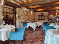 Atmosphère du Restaurant gastronomique Restaurant Philippe Bouvard à Balanod - n°2