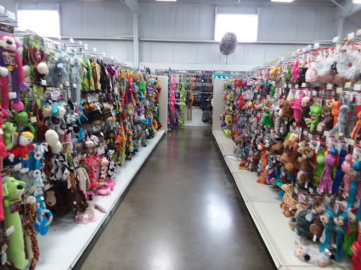 Pet Supply Store «Mounds Pet Food Warehouse», reviews and photos, 2110 S Stoughton Rd, Madison, WI 53716, USA