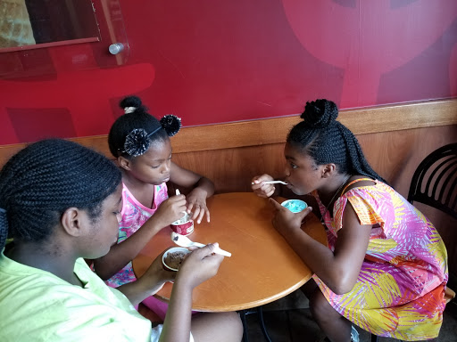 Ice Cream Shop «Cold Stone Creamery», reviews and photos, 2530 Aramingo Ave, Philadelphia, PA 19125, USA