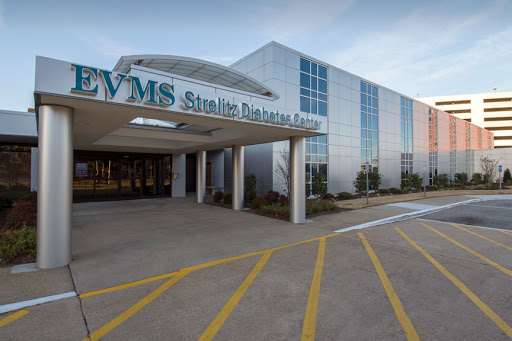 Roofing Contractor «Roof Services Corporation», reviews and photos, 3056 Holland Road, Virginia Beach, VA 23453, USA