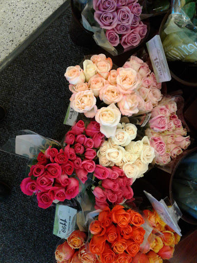 Grocery Store «Albertsons», reviews and photos, 810 S State College Blvd, Anaheim, CA 92806, USA