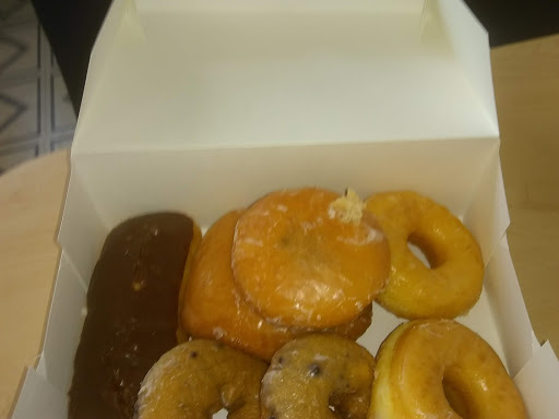 Donut Shop «S H Donuts», reviews and photos, 5313 Manor Rd, Austin, TX 78723, USA