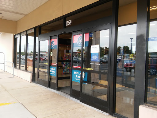 Pet Supply Store «PetSmart», reviews and photos, 1559 Merritt Blvd, Dundalk, MD 21222, USA