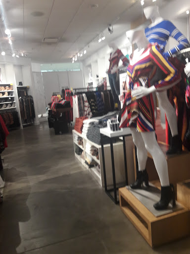 Clothing Store «Express», reviews and photos, 1000 Palisades Center Dr, West Nyack, NY 10994, USA