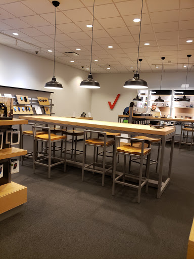 Cell Phone Store «Verizon», reviews and photos, 1959 Mallory Ln, Franklin, TN 37067, USA