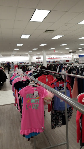 Clothing Store «Burlington Coat Factory», reviews and photos, 600 Northtown Dr, Blaine, MN 55434, USA