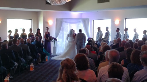 Golf Course «Chenoweth Golf Course & Banquet Facility», reviews and photos, 3087 Chenoweth Rd, Akron, OH 44312, USA