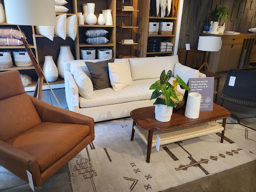 Furniture Store «west elm», reviews and photos, 400 W 47th St, Kansas City, MO 64112, USA