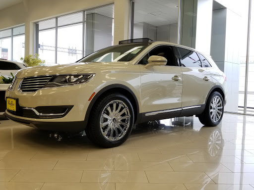 Lincoln Mercury Dealer «West Point Lincoln», reviews and photos, 11666 Katy Fwy, Houston, TX 77043, USA