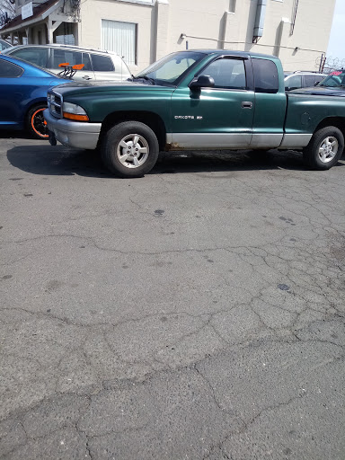 Used Car Dealer «York Auto Sales», reviews and photos, 916 Boston Post Rd, West Haven, CT 06516, USA