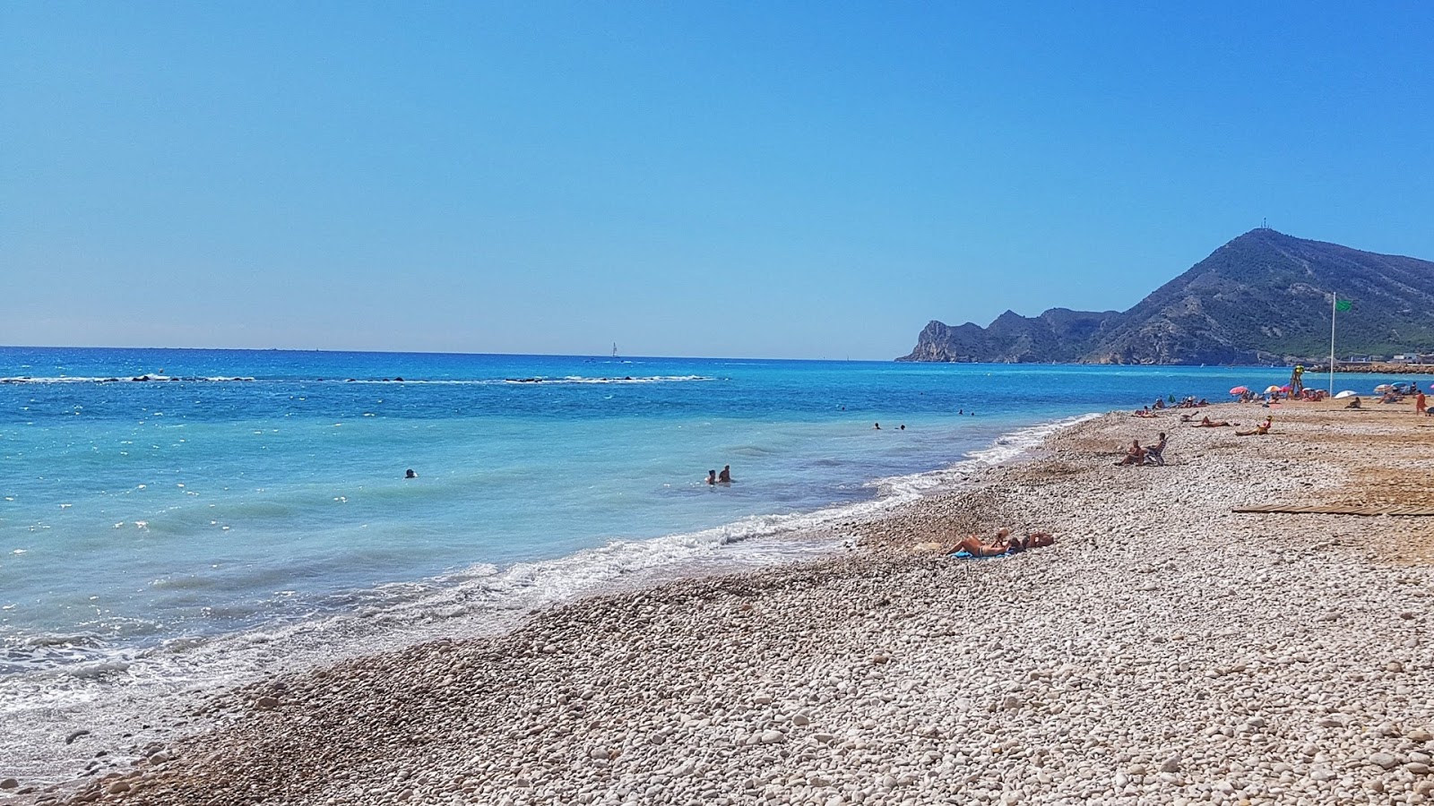 Foto de Playa la Roda con parcialmente limpio nivel de limpieza