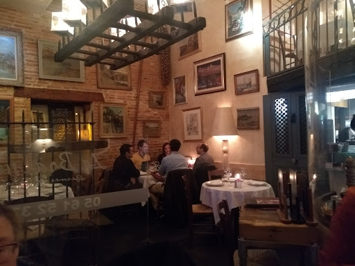 Romantic bars in Toulouse
