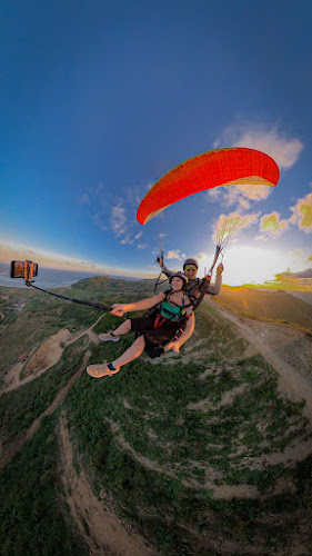 Skylancing Lombok Paragliding