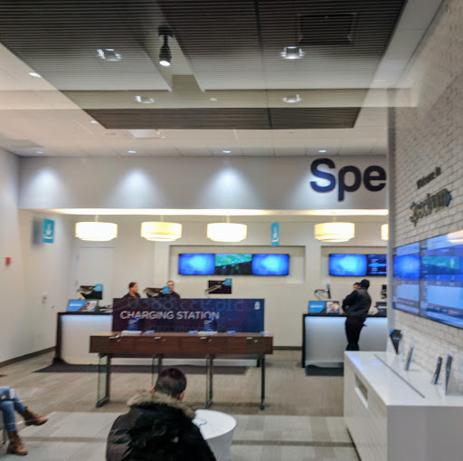 Internet Service Provider «Time Warner Cable», reviews and photos, 40-24 College Point Blvd, Flushing, NY 11354, USA