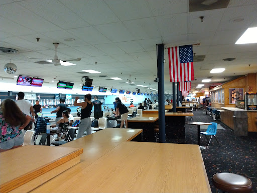 Bowling Alley «Westbrook Lanes Family Bowling Center», reviews and photos, 1 Creek Rd, Brooklawn, NJ 08030, USA