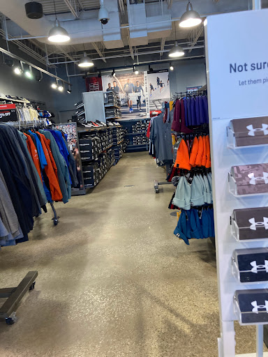 Clothing Store «Under Armour Factory House», reviews and photos, 549 S Chillicothe Rd #0355, Aurora, OH 44202, USA