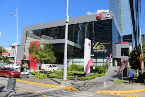 LG Business Center image