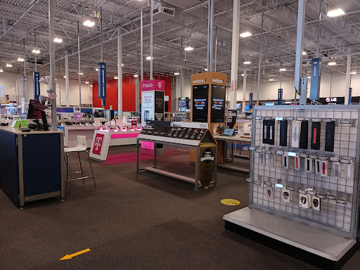 Electronics Store «Best Buy», reviews and photos, 16630 Royalton Rd, Strongsville, OH 44136, USA